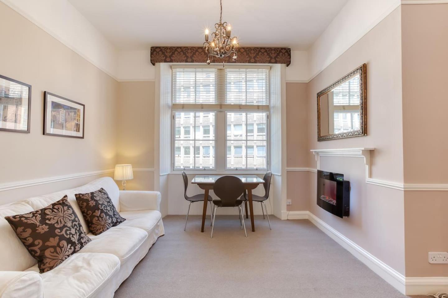 West Port - 2Br In The Heart Of The Old Town Just Off The Grassmarket Edinburgh Exterior photo