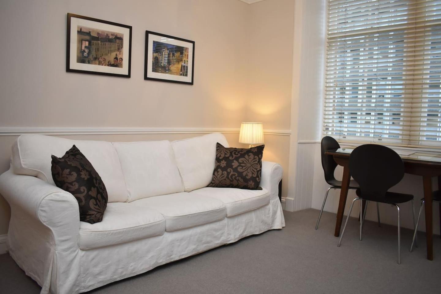 West Port - 2Br In The Heart Of The Old Town Just Off The Grassmarket Edinburgh Exterior photo