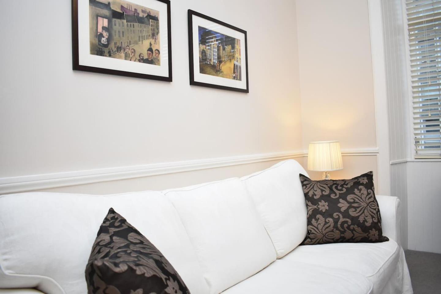 West Port - 2Br In The Heart Of The Old Town Just Off The Grassmarket Edinburgh Exterior photo