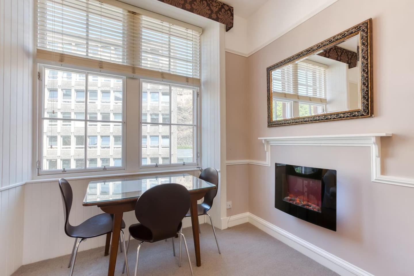 West Port - 2Br In The Heart Of The Old Town Just Off The Grassmarket Edinburgh Exterior photo