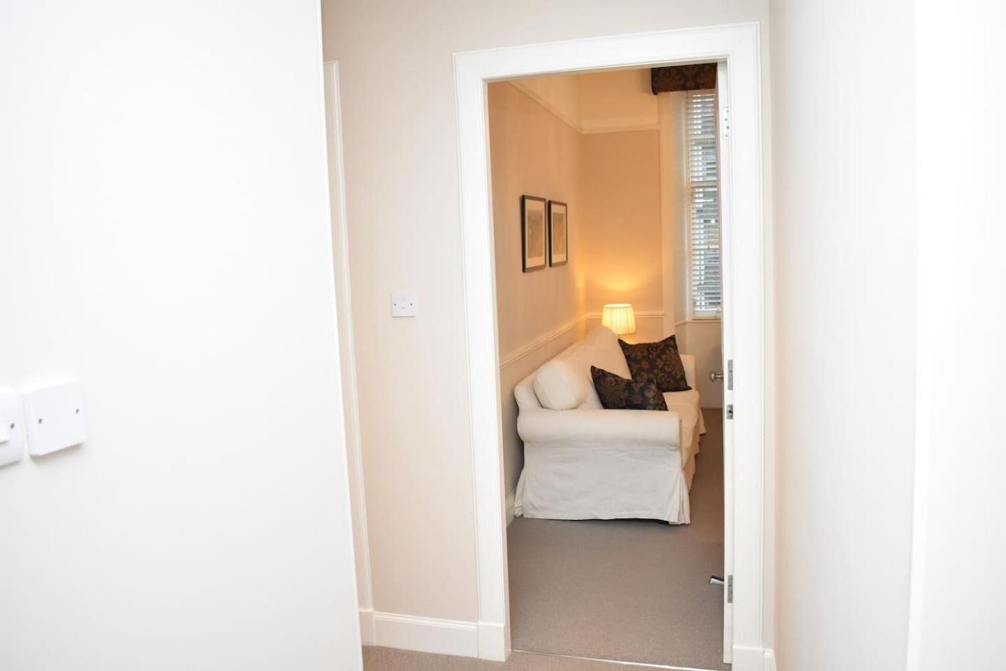 West Port - 2Br In The Heart Of The Old Town Just Off The Grassmarket Edinburgh Exterior photo
