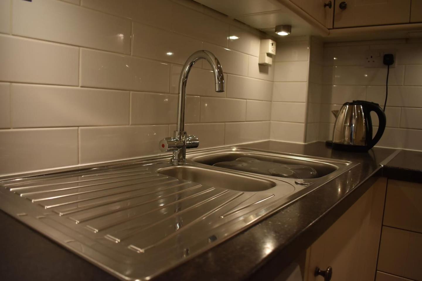 West Port - 2Br In The Heart Of The Old Town Just Off The Grassmarket Edinburgh Exterior photo